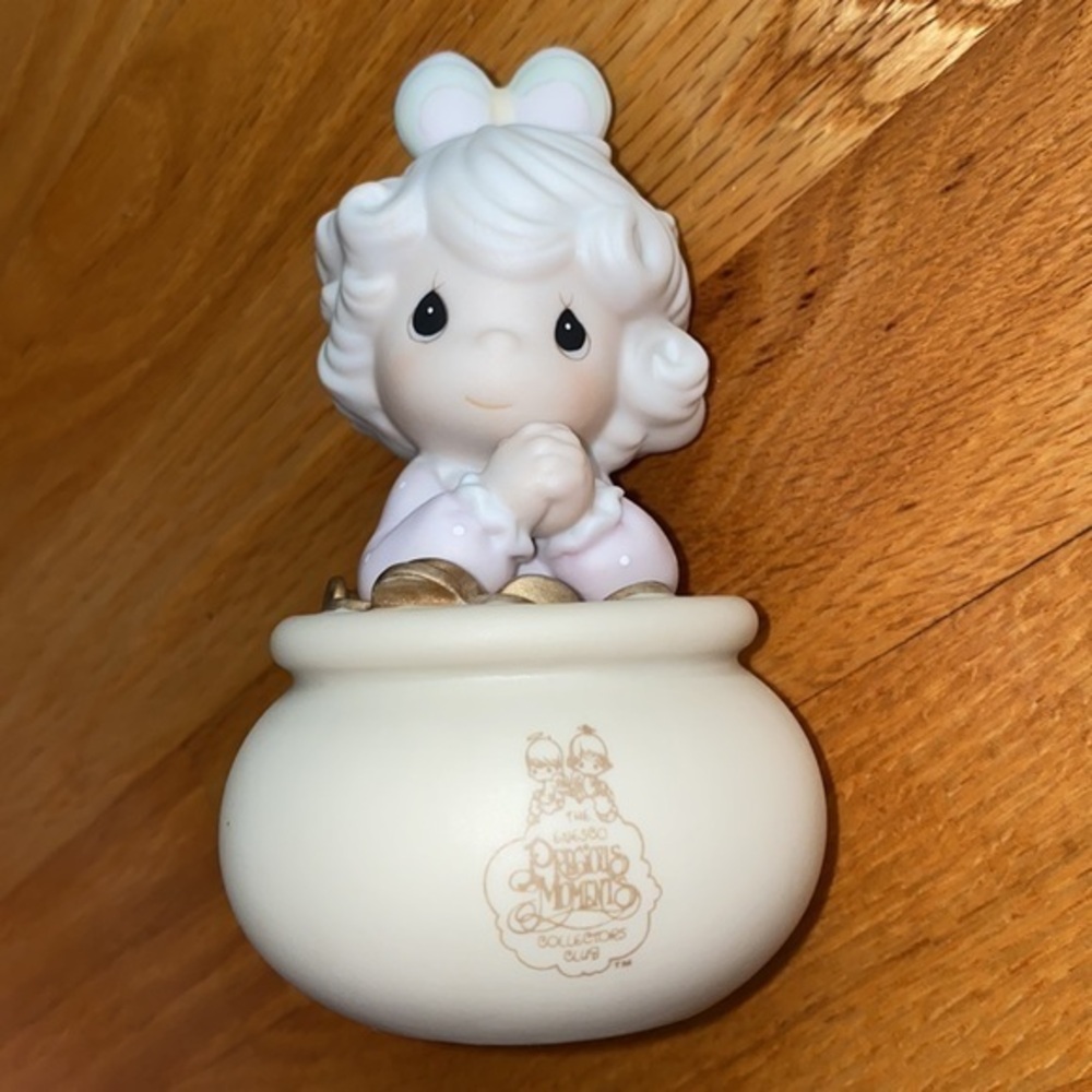 Precious Moments “You Are The End Of My Rainbow” Figurine